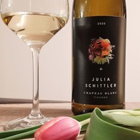 Julia Schittler Chapeau blanc