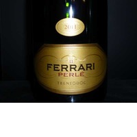 Ferrari Spumante Perlé Metodo Classico Trento