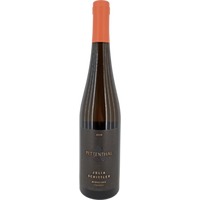 Julia Schittler Pettenthal Riesling trocken