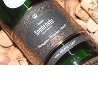 WEHLENER SONNENUHR Riesling Spätlese alte Reben | VDP.Versteigerungswein