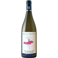 Josephine trägt Pink trocken - Weingut Kistenmacher-Hengerer