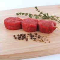 Rinderfiletspieße – zarte Filetmedaillons auf Bambus-Spieß (3 × ca. 40 g)
