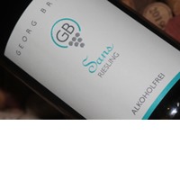 GB Sans | entalkoholisierter Wein | Breuer