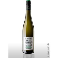 Emil Bauer »If you are racist, a terrorist or just an asshole - don&apos;t drink my Sauvignon Blanc«